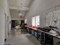 Sembawang Hills Estate (D20), Terrace #612891011